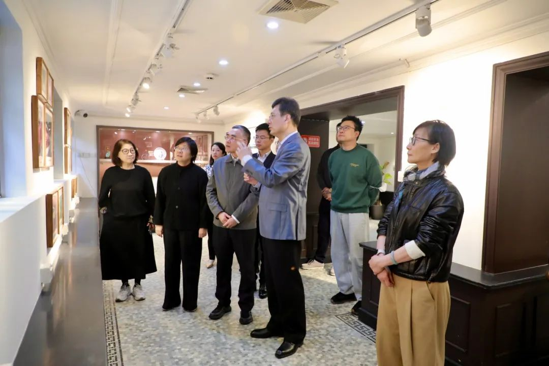 上海科普教育发展基金会一行访问上海宋庆龄基金会